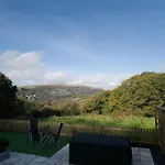Hopkins Retreat - 3 Bedroom Caravan - Hot Tub