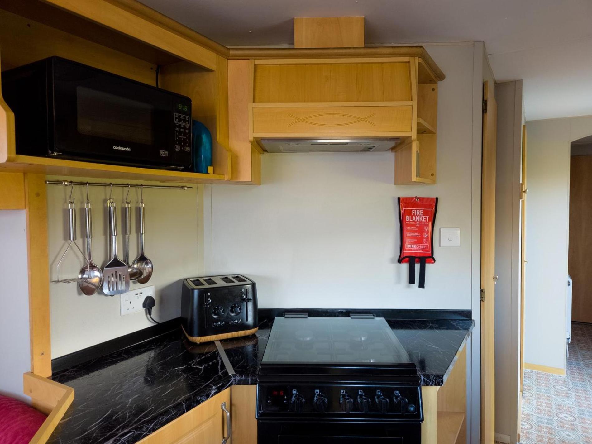 Apartment Hopkins Retreat - 3 Bedroom Caravan - Hot Tub *