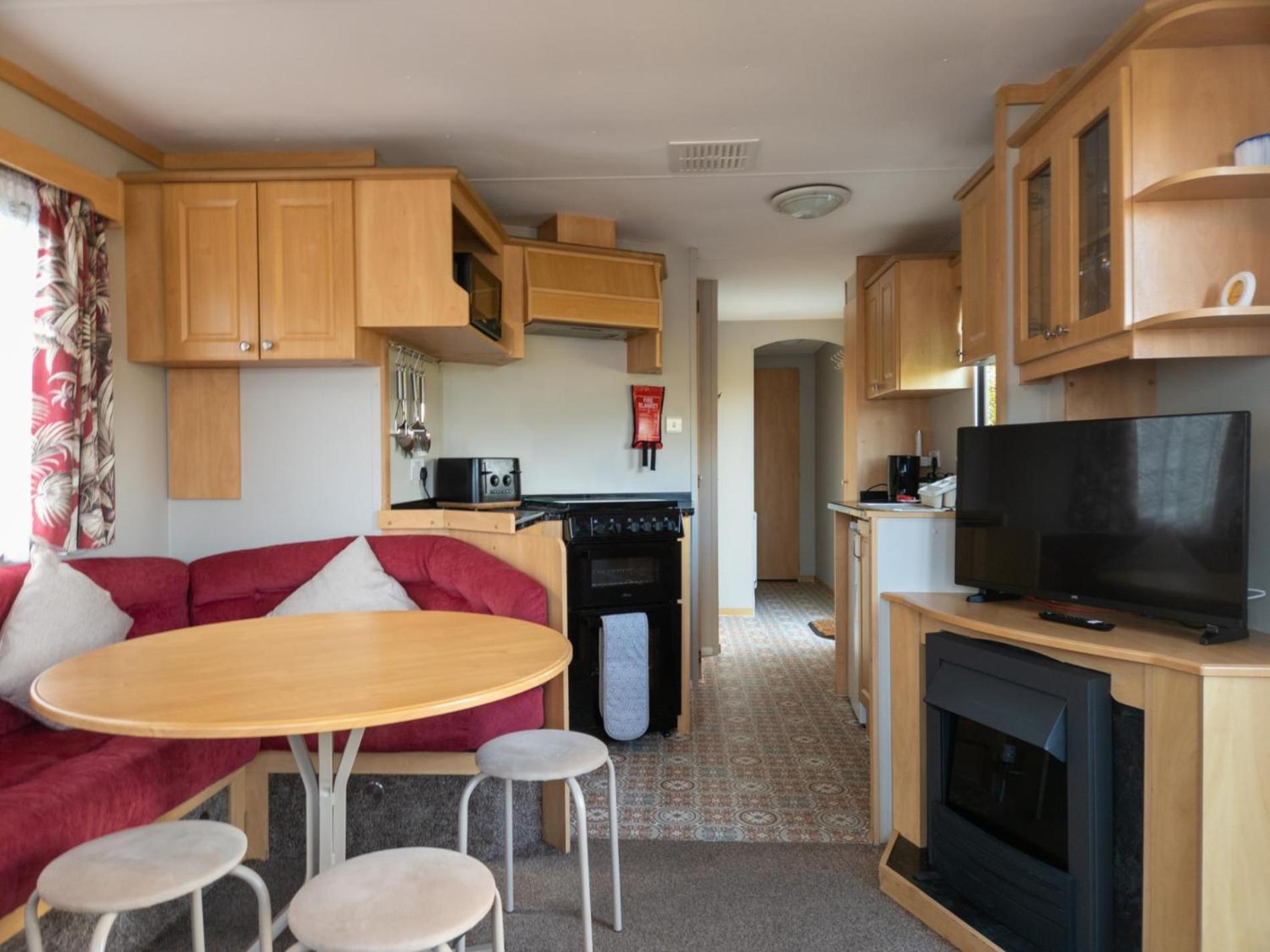 Hopkins Retreat - 3 Bedroom Caravan - Hot Tub